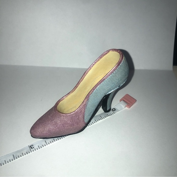 3 Miniature Collector Heels - Picture 4 of 14